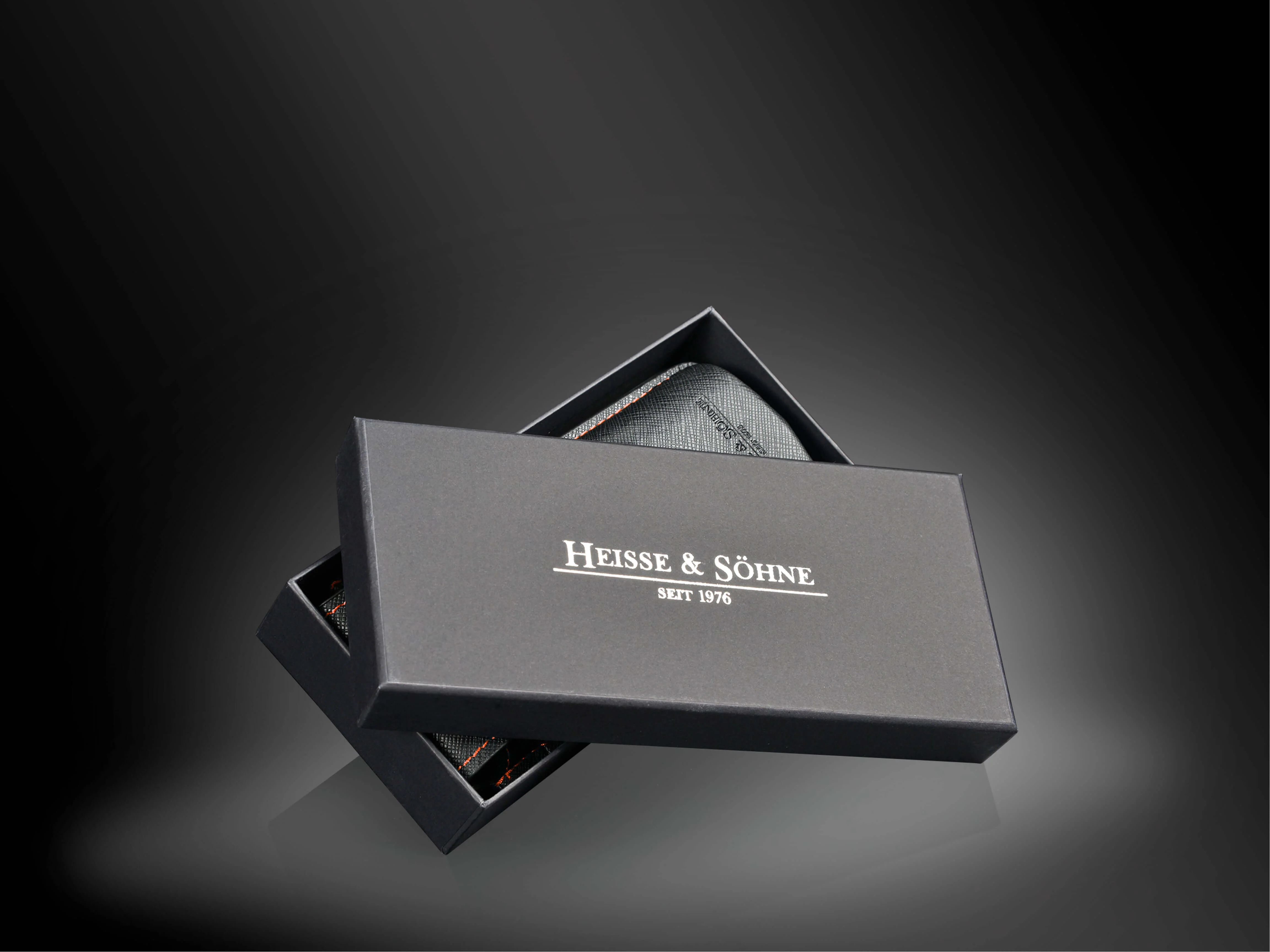 Mondo Saffiano Black & Orange - Image 7