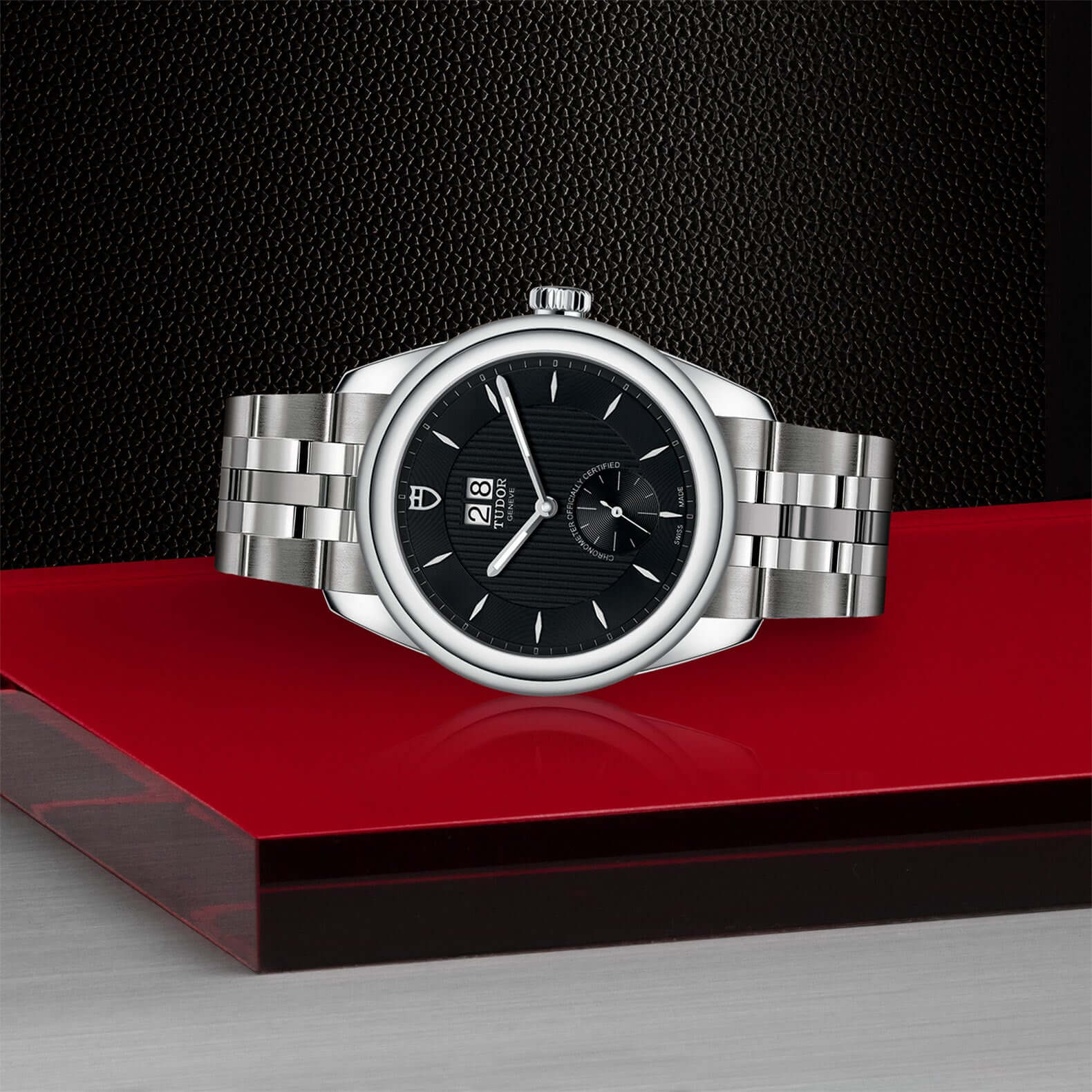 Tudor Glamour Double Date - Image 4